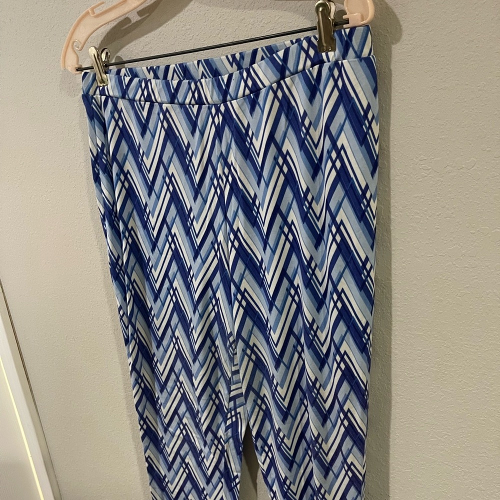 CHEVRON LEGGINGS SIZE XL